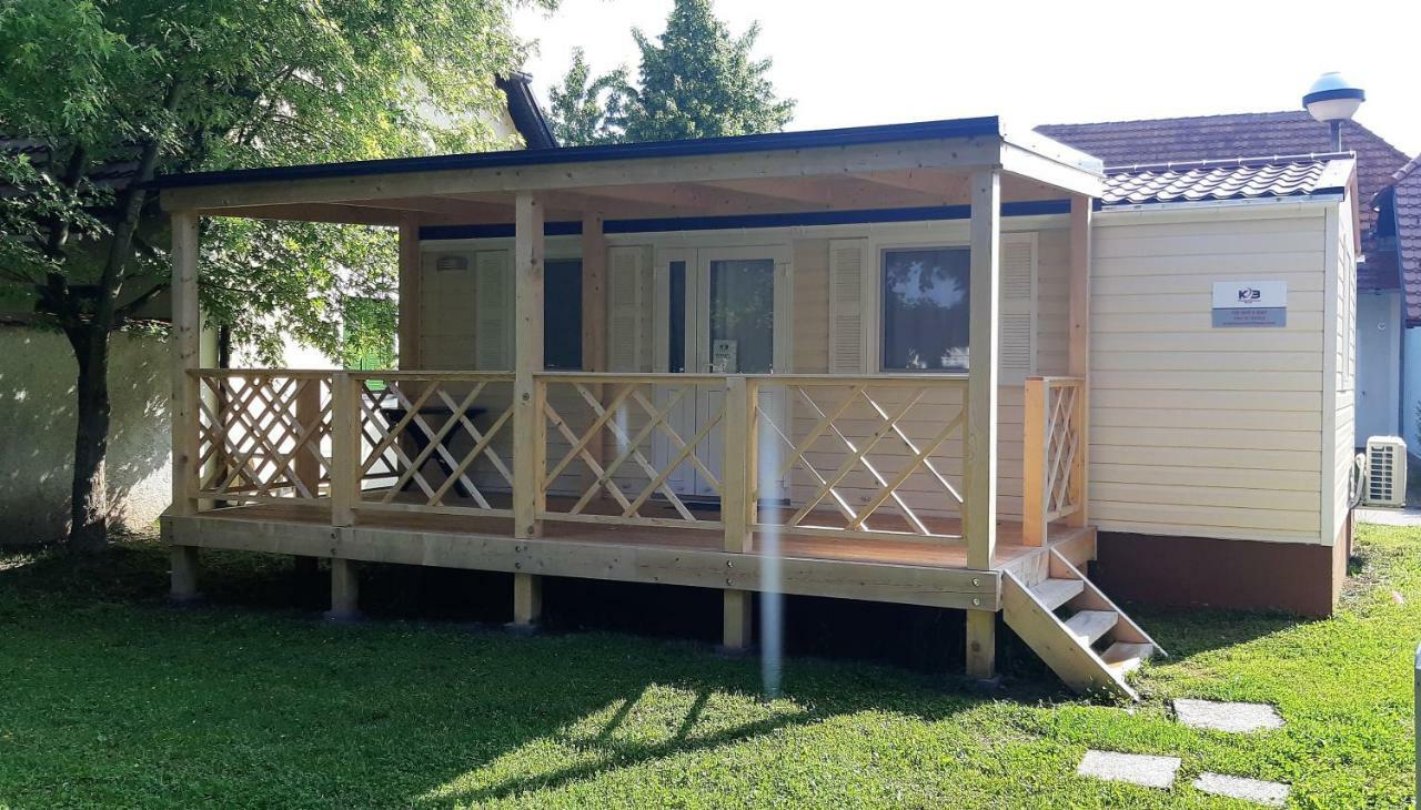 Mobile Homes And Apartment - Terme Catez Чатеж-об-Сави Экстерьер фото