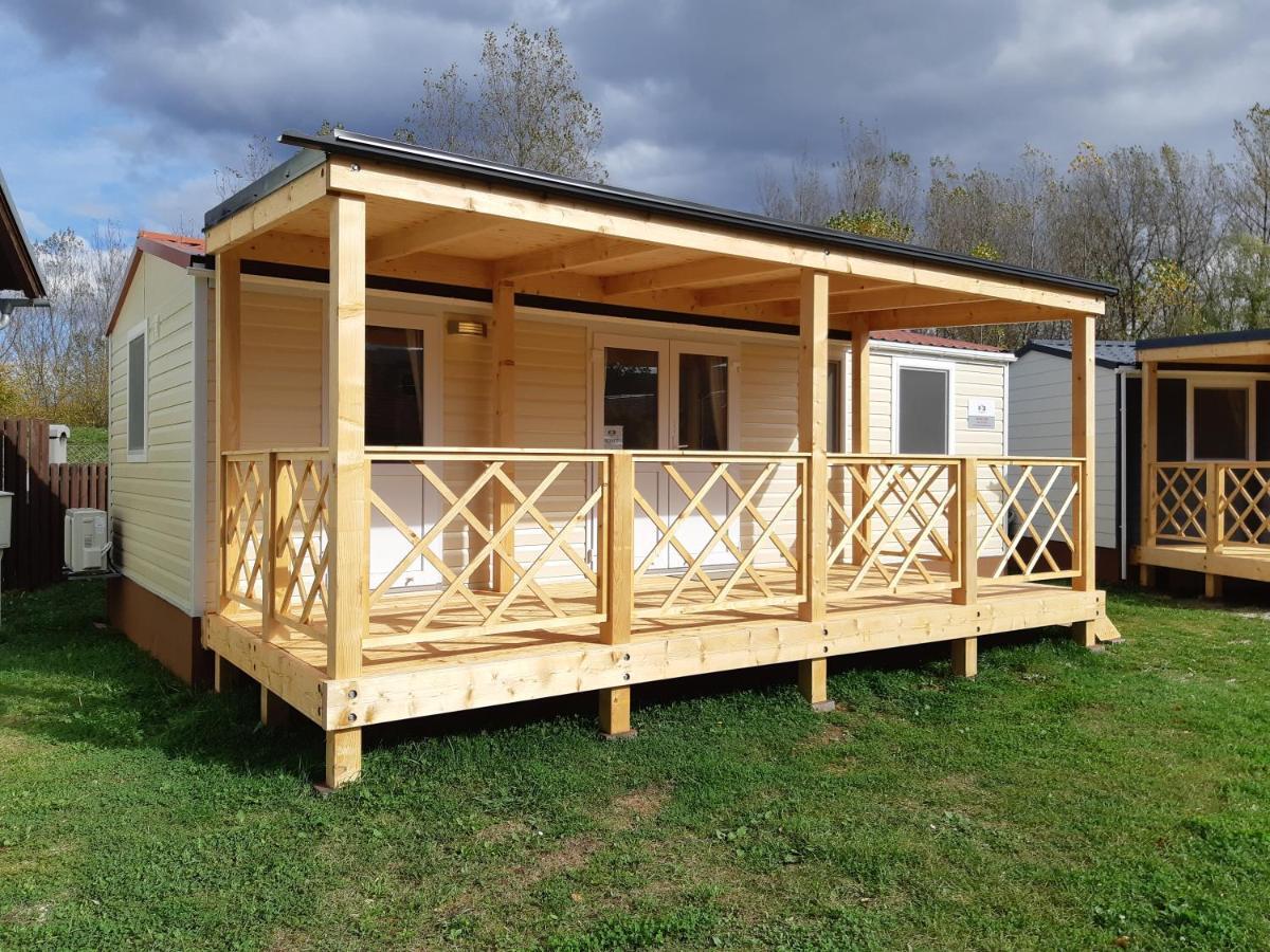 Mobile Homes And Apartment - Terme Catez Чатеж-об-Сави Экстерьер фото